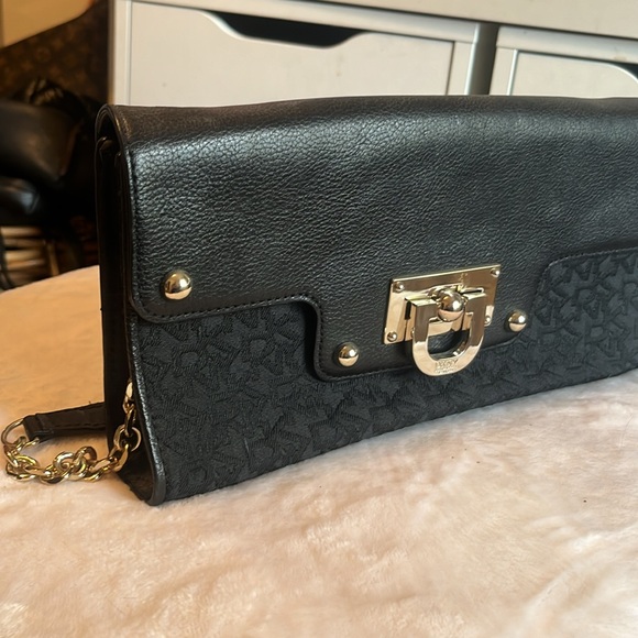 DKNY over the shoulder purse - Picture 2 of 13